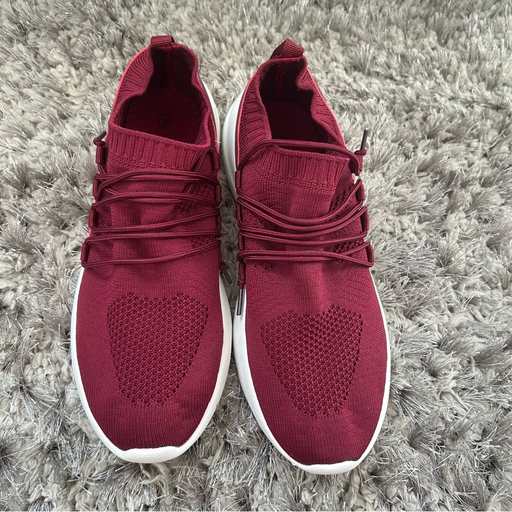 ✨H&M Burgundy Knit Slip-On Sneakers with White Sole - Picture 2 of 7